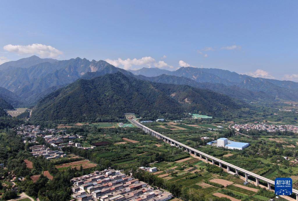 皇冠信用網正网
_西康高铁全线完成桥梁架设