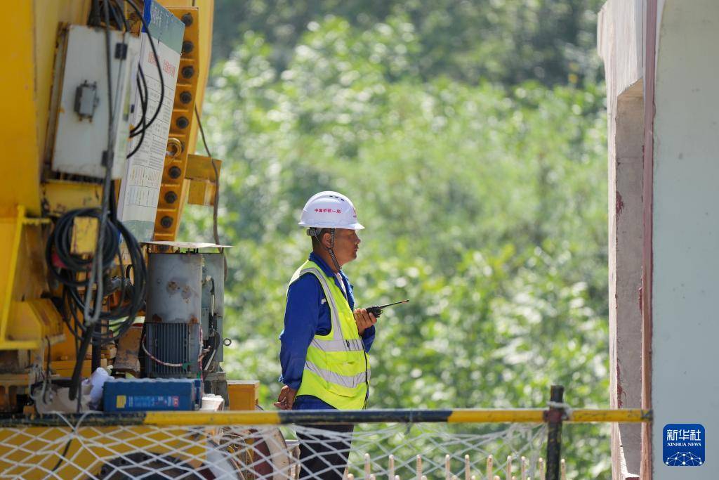 皇冠信用網正网
_西康高铁全线完成桥梁架设