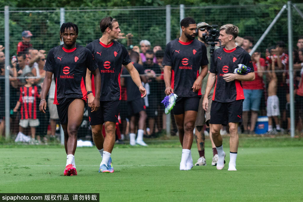 皇冠信用盘出租
_贾沙里首次亮相米兰训练:新星的崛起与球队未来的战略布局