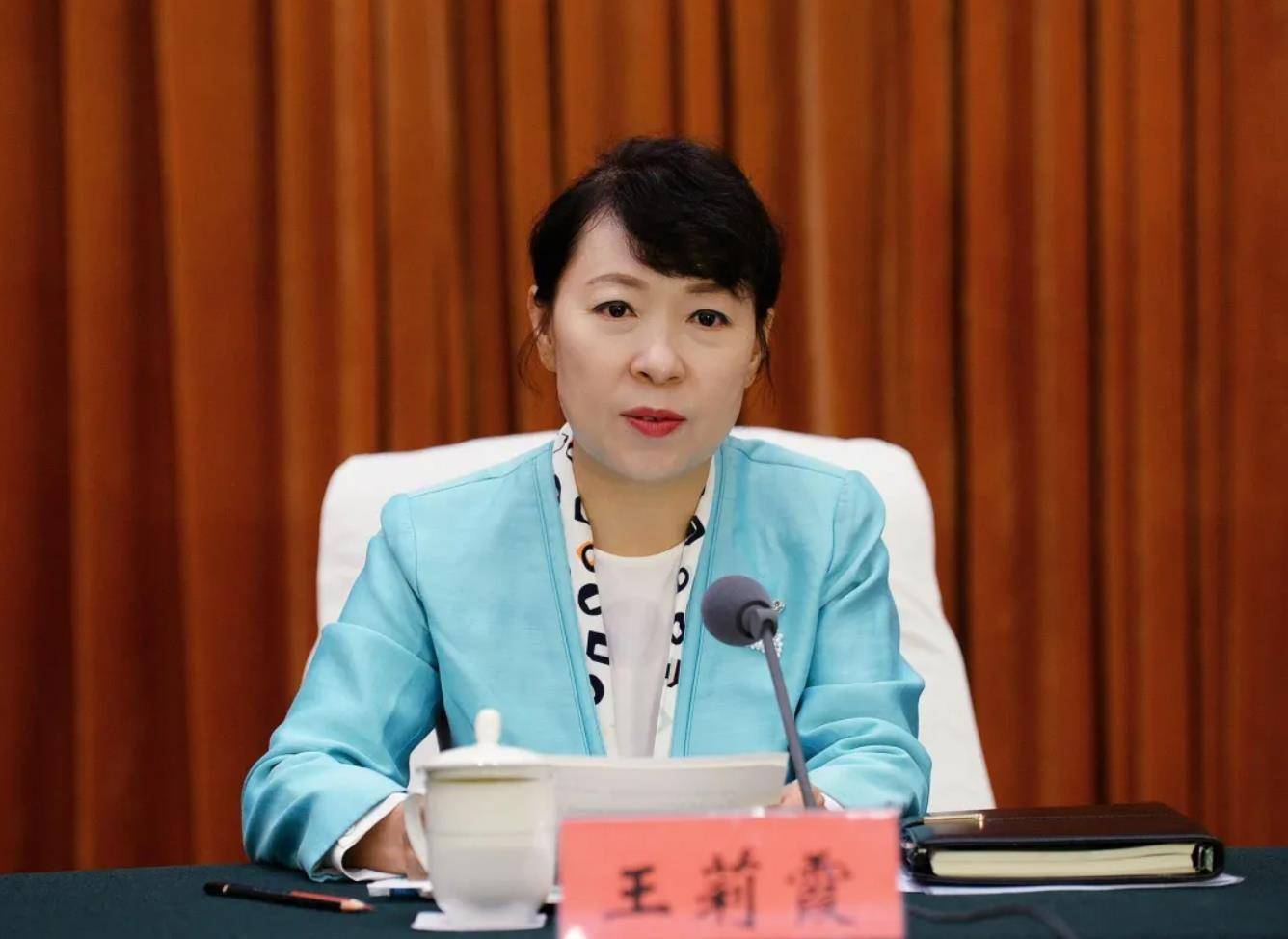 皇冠信用網账号注册_极目政情丨61岁女“老虎”王莉霞被查！系今年第三名任上被查的省级政府“一把手”皇冠信用網账号注册，上周还在指挥工作