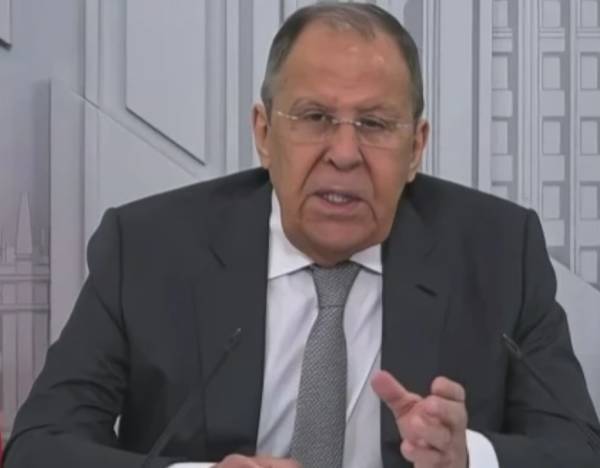 皇冠信用網最高占成_拉夫罗夫：对于特朗普提的所有调解建议皇冠信用網最高占成，泽连斯基都说“不”